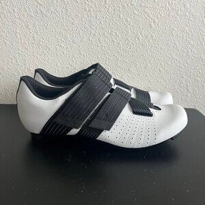 NWOT Fizik Powerstap R5 White and Black Unisex Cycing Shoes Size 8.5